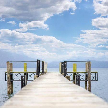 Tasman Holiday Parks - Te Anau Exteriör bild The pier at the lake
