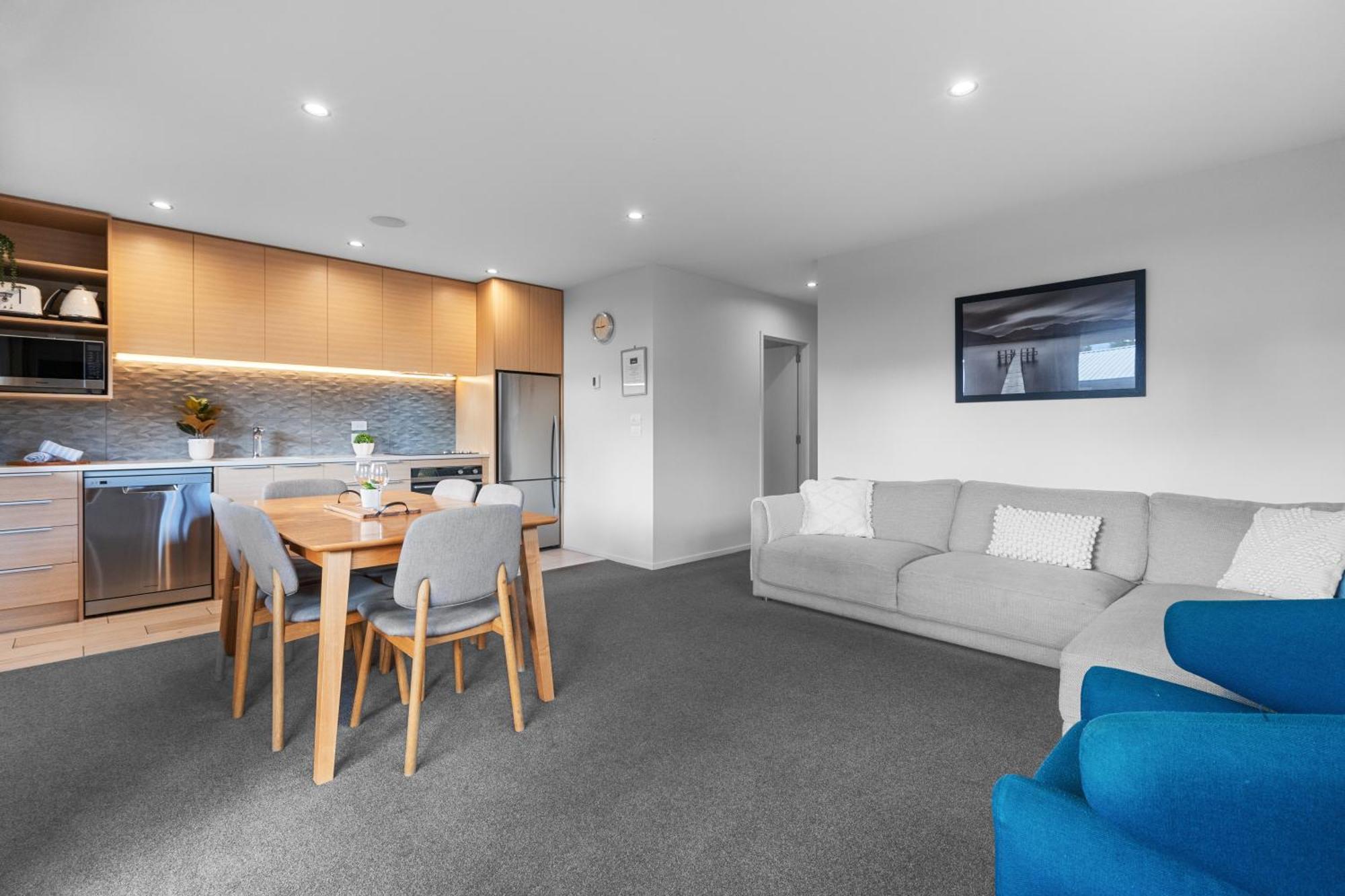 Tasman Holiday Parks - Te Anau Exteriör bild A typical apartment at the Village