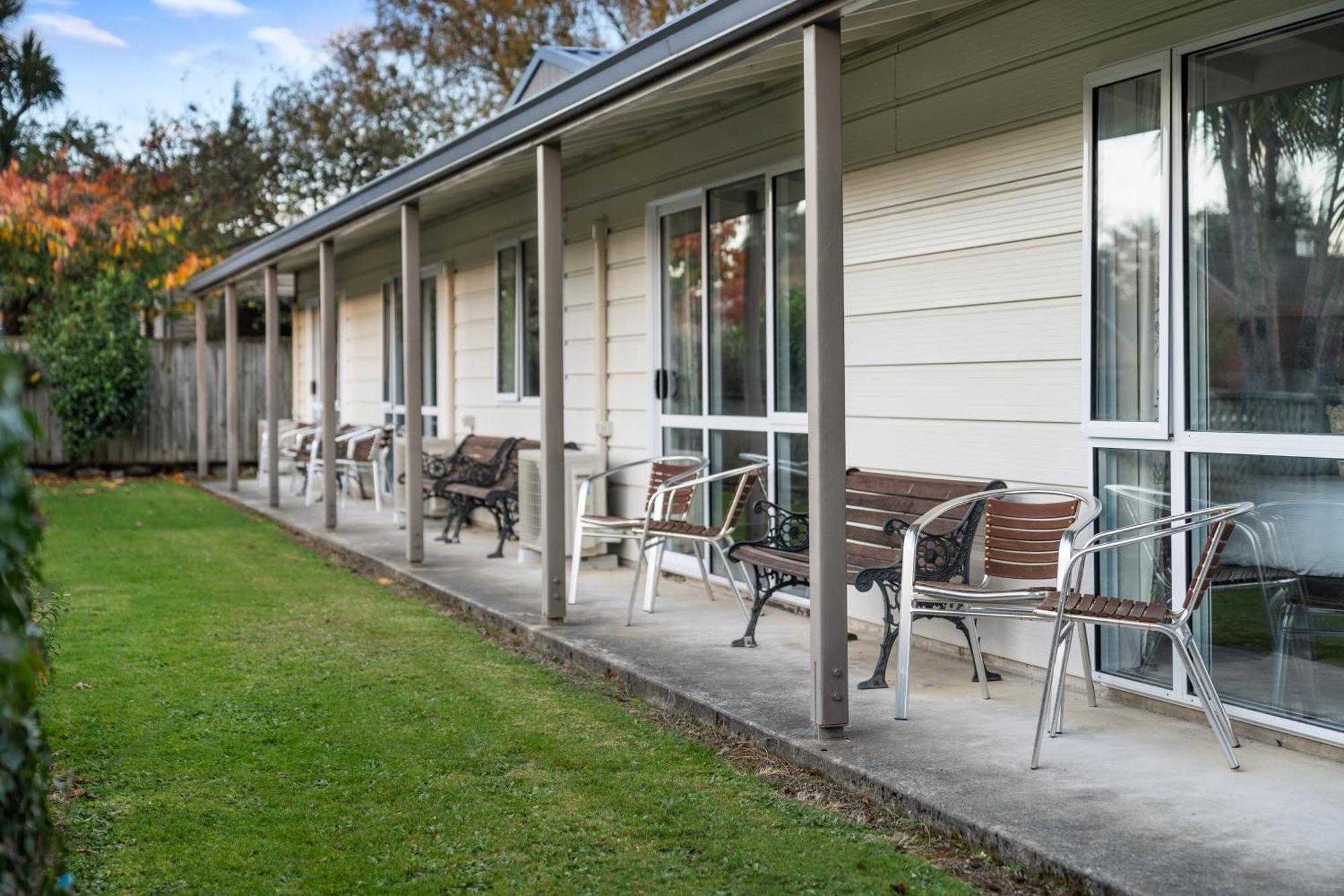 Tasman Holiday Parks - Te Anau Exteriör bild Motel in New Zealand